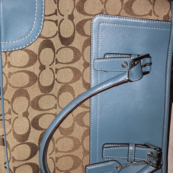 Purse - Picture 1 of 1
